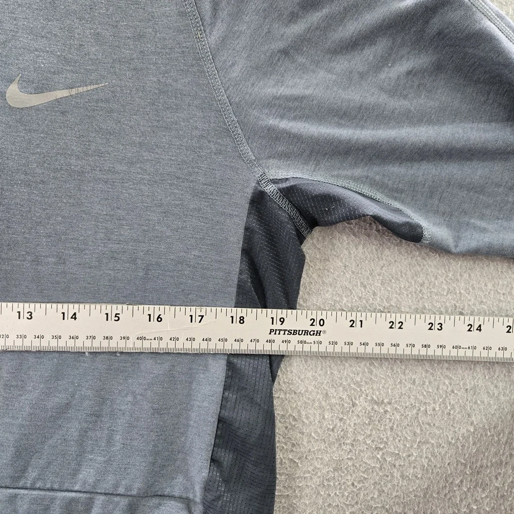 Nike Men Hoodie‎ M Gray Dri-Fit Activewear Logo Sprint HZ Logo Swoosh Pullover